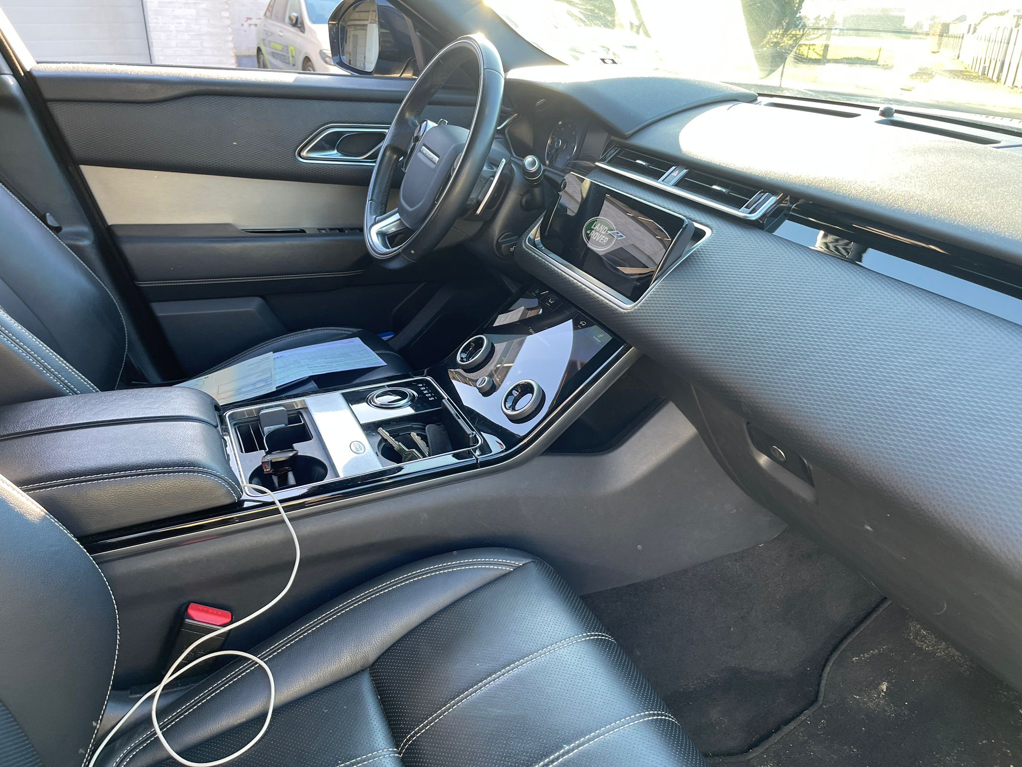 2019 Land Rover Range Rover Velar 2.0L P250 R-Dynamic HSE S - Image 17