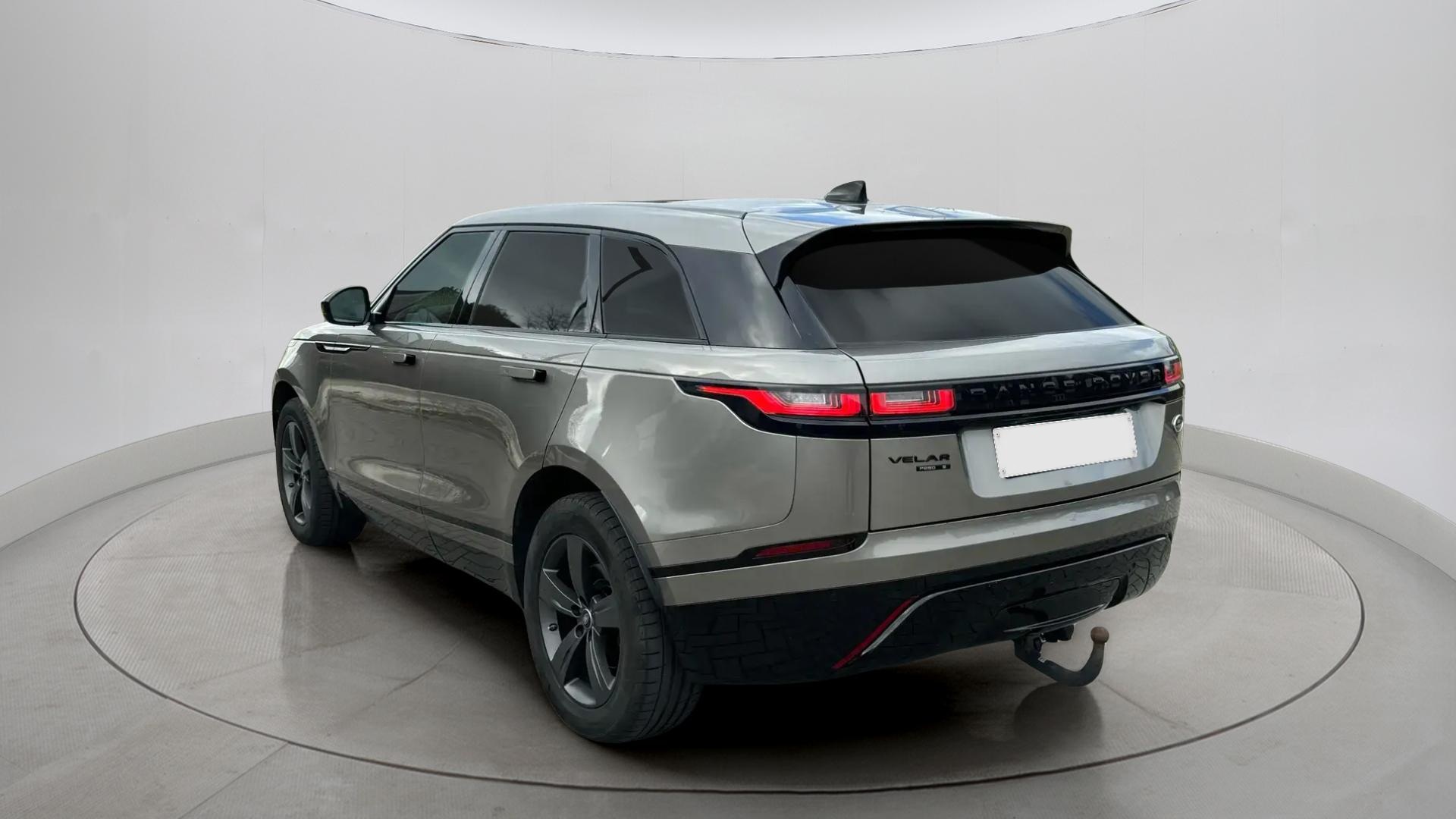 2019 Land Rover Range Rover Velar 2.0L P250 R-Dynamic HSE S - Image 4