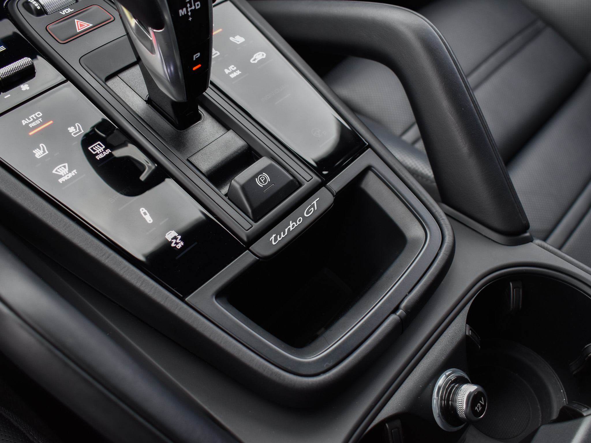 2023 Porsche Cayenne 4.0 Turbo GT FULL - Image 17