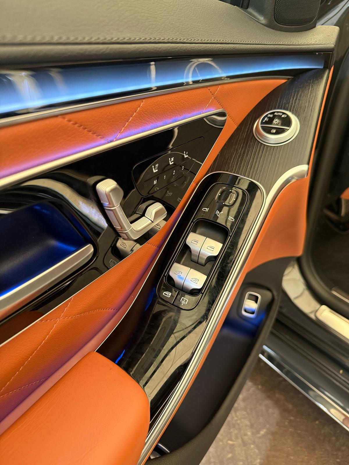 2022 Mercedes-Benz S 580 Long e 4-Matic PHEV (375 kW) - Image 17