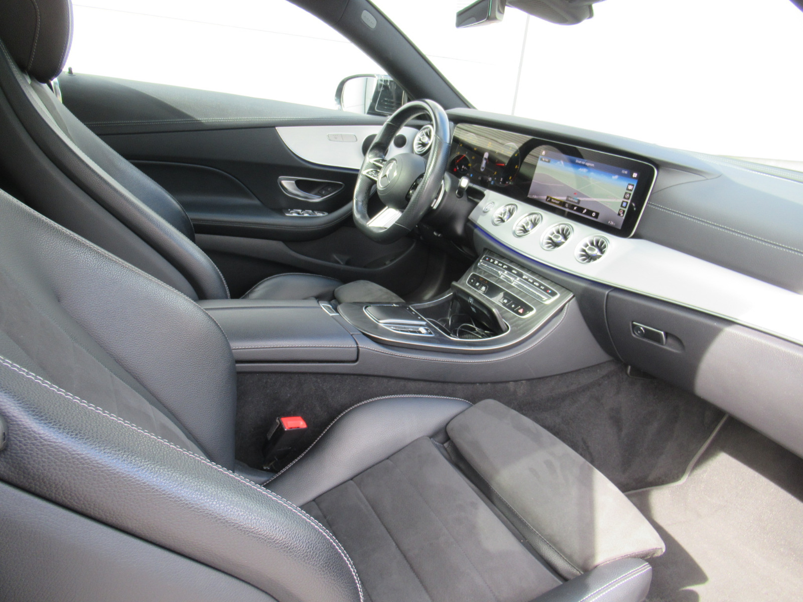 2022 Mercedes-Benz E 220d Coupe AMG Pano Distronic - Image 7