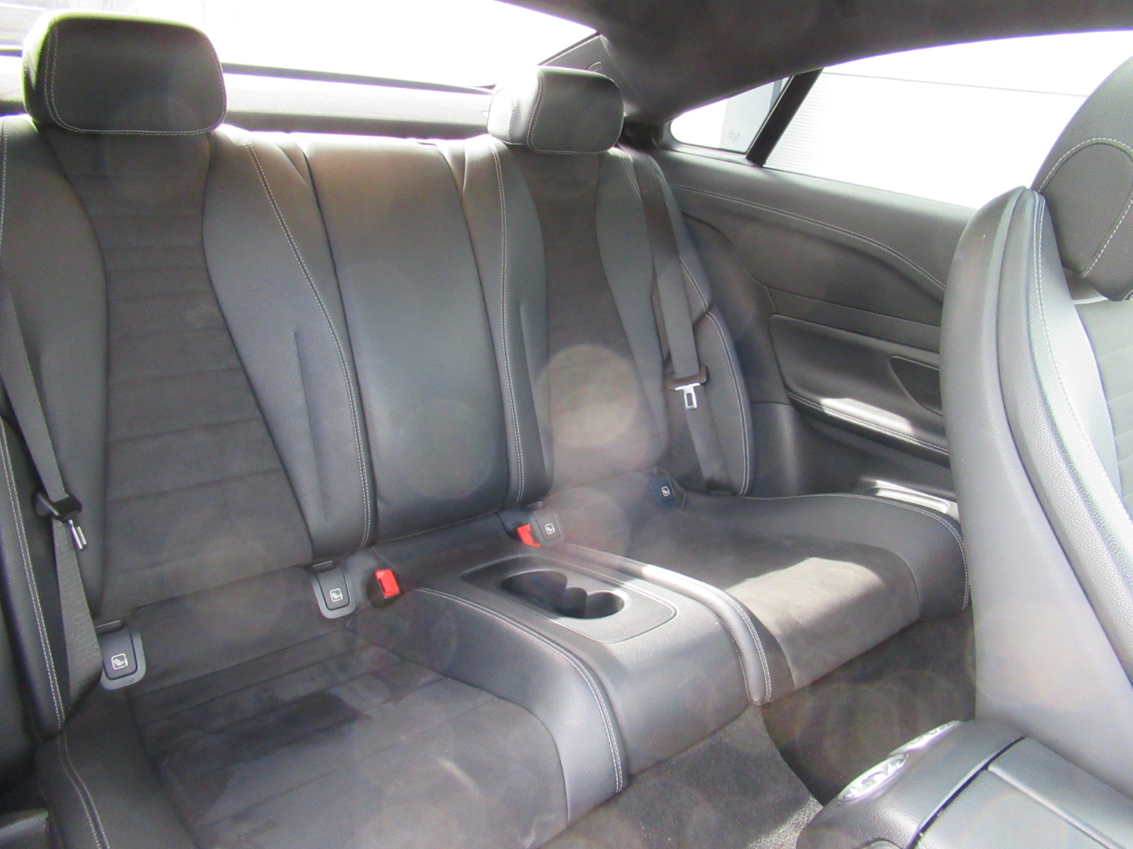 2022 Mercedes-Benz E 220d Coupe AMG Pano Distronic - Image 10