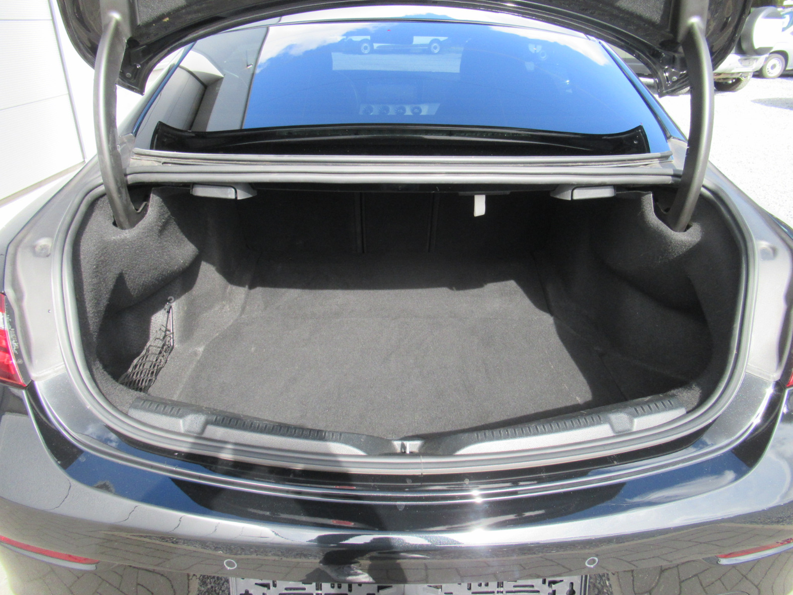 2022 Mercedes-Benz E 220d Coupe AMG Pano Distronic - Image 11